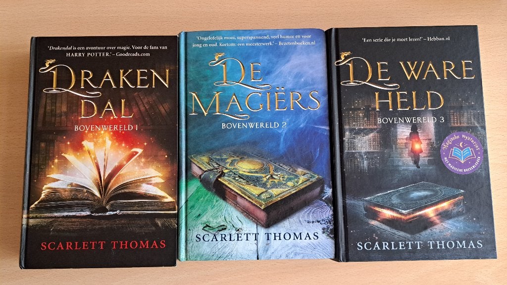 Scarlett Thomas: Bovenwereld trilogie HC, Boeken, Ophalen of Verzenden, Gelezen, Scarlett Thomas