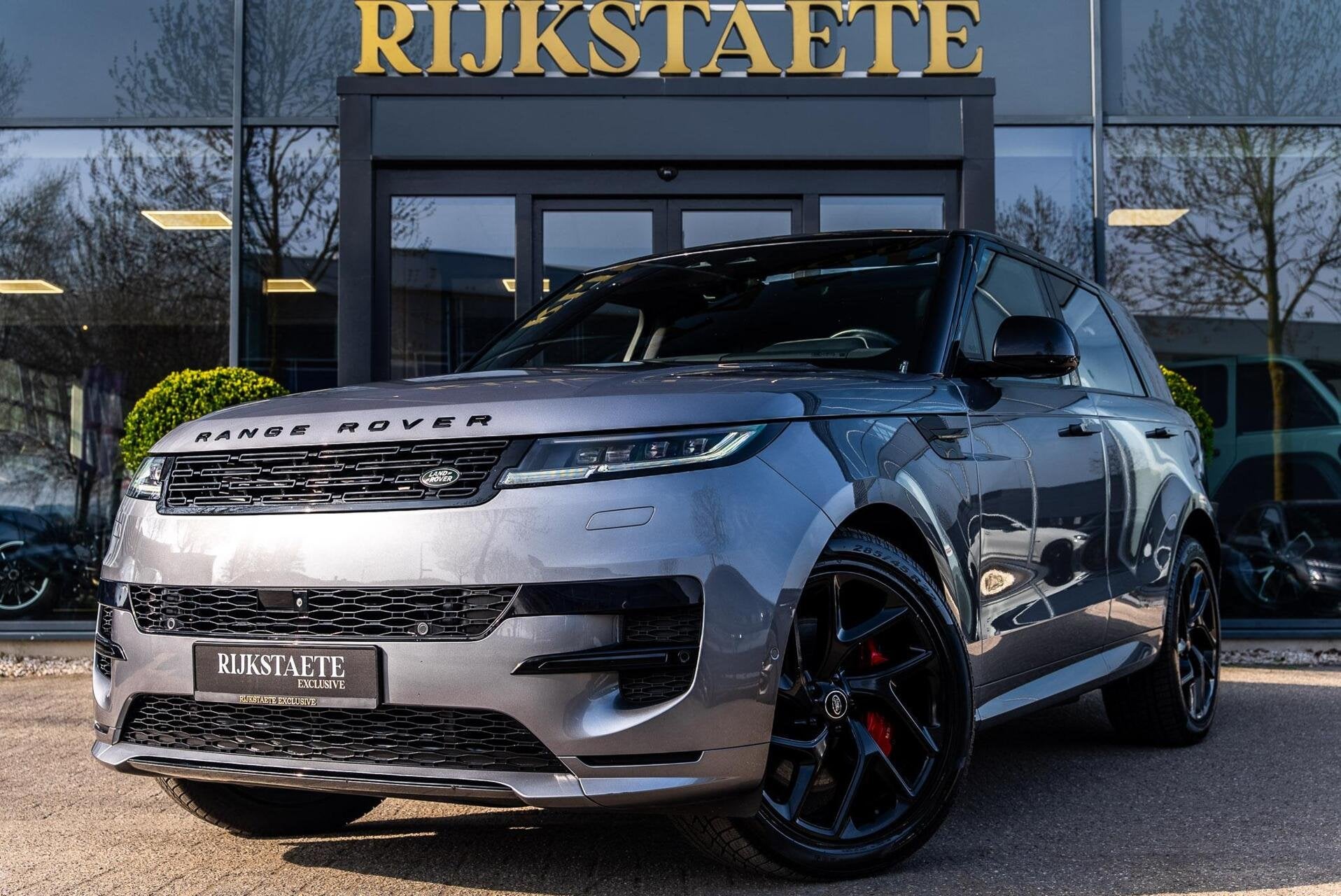 Range Rover Sport p440e|360|PANO|SFEERV|MERIDIAN|22|INCL BTW, Auto's, Land Rover, Automaat, Gebruikt, Zwart, Met garantie (alle)