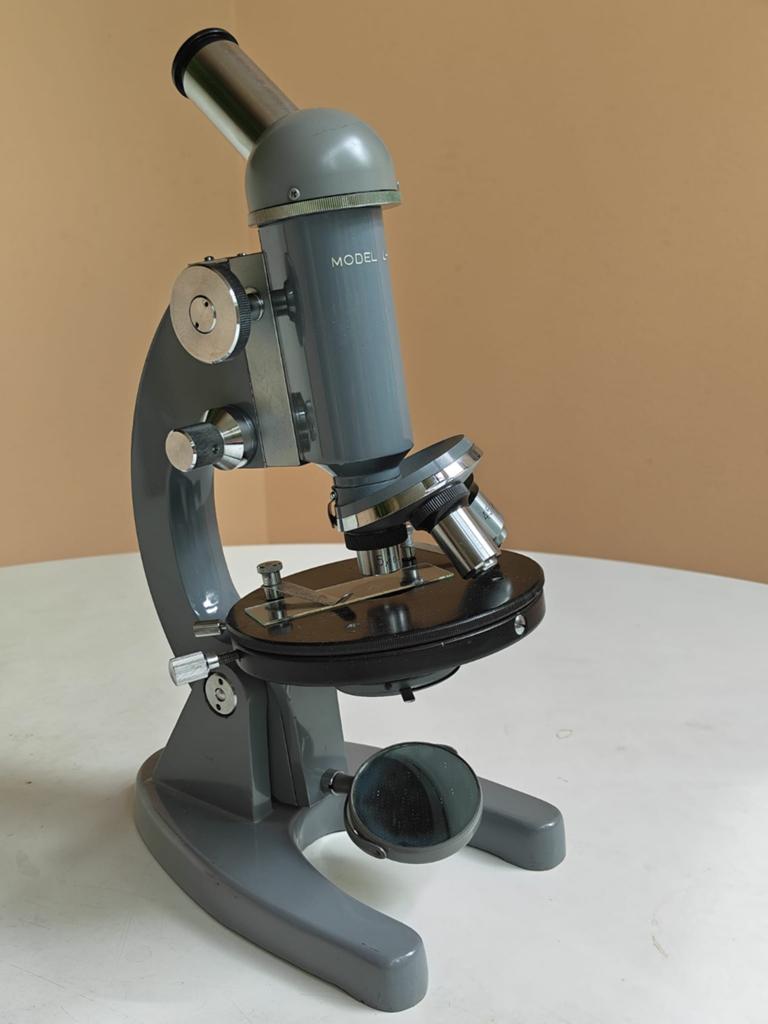 Vintage Microscoop - Model L, Ophalen, Gebruikt, Minder dan 400x, Biologische microscoop