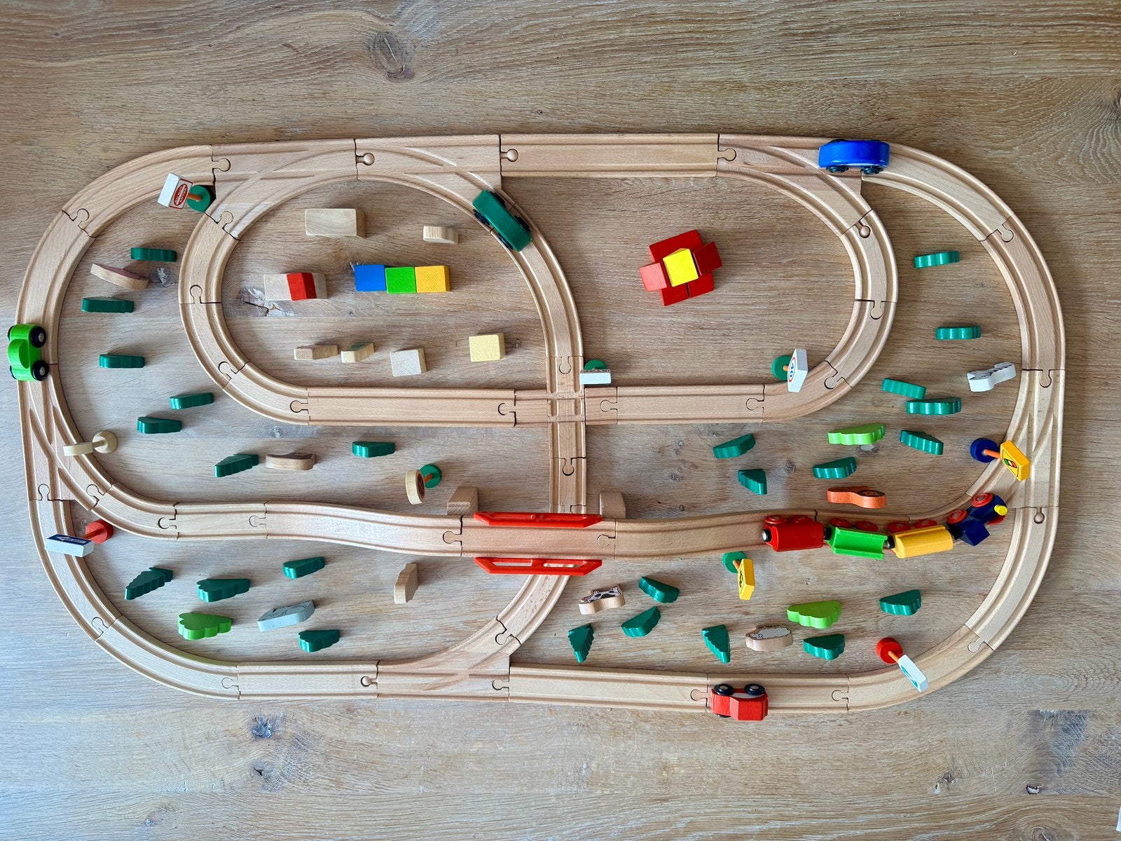 Houten treinbaan 110 stuks, Kinderen en Baby's, Ophalen, Zo goed als nieuw