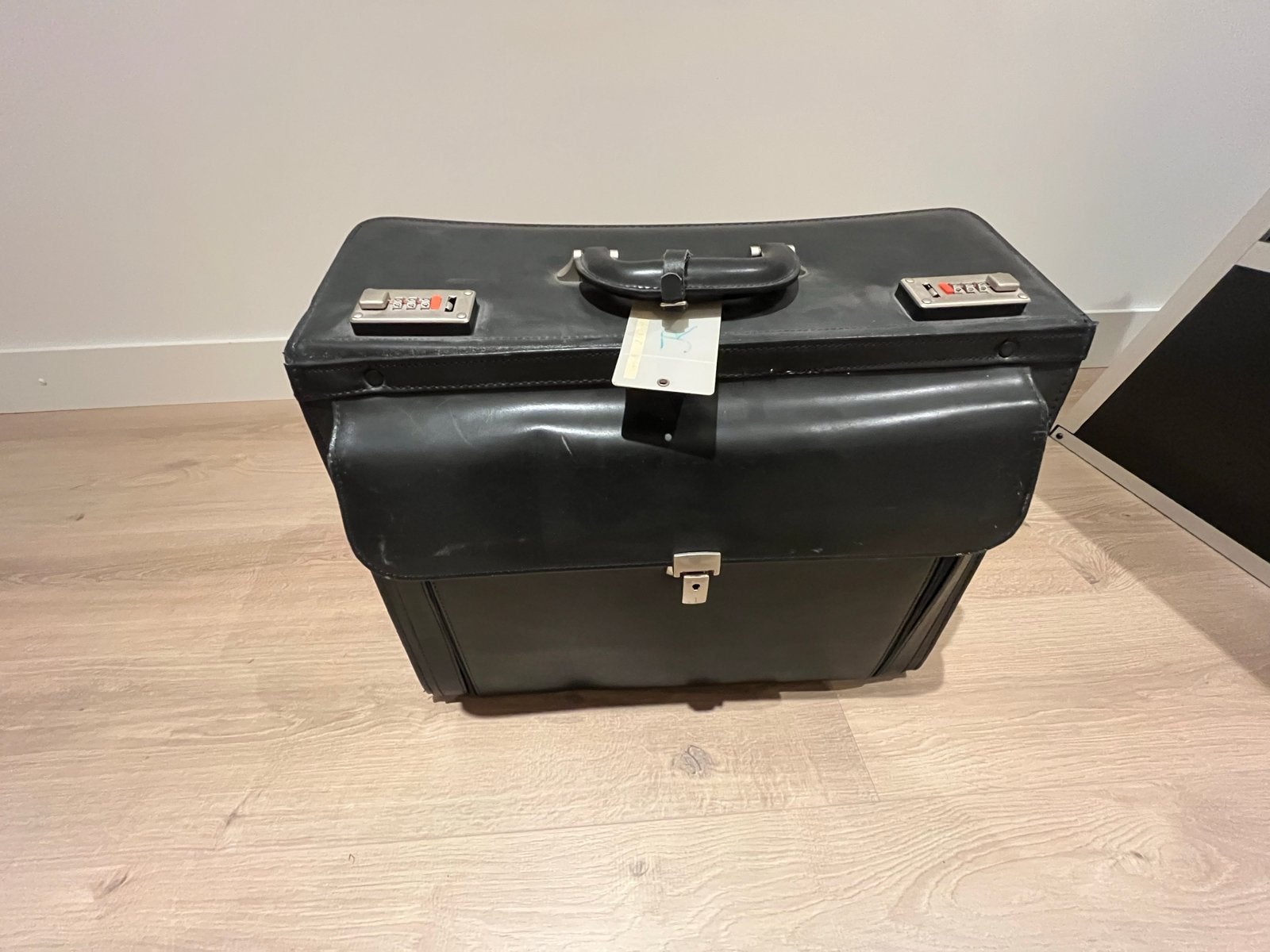 Zwarte Piloten Koffer met Cijfersloten, Gebruikt, 50 tot 60 cm, Slot, Leer