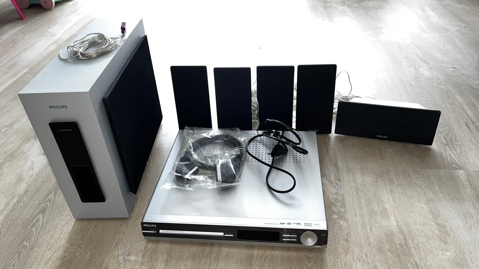 Philips HTS3154/12 5.1 Home Cinema Set – 300W – DVD, Philips, 70 watt of meer, Ophalen of Verzenden, Zo goed als nieuw