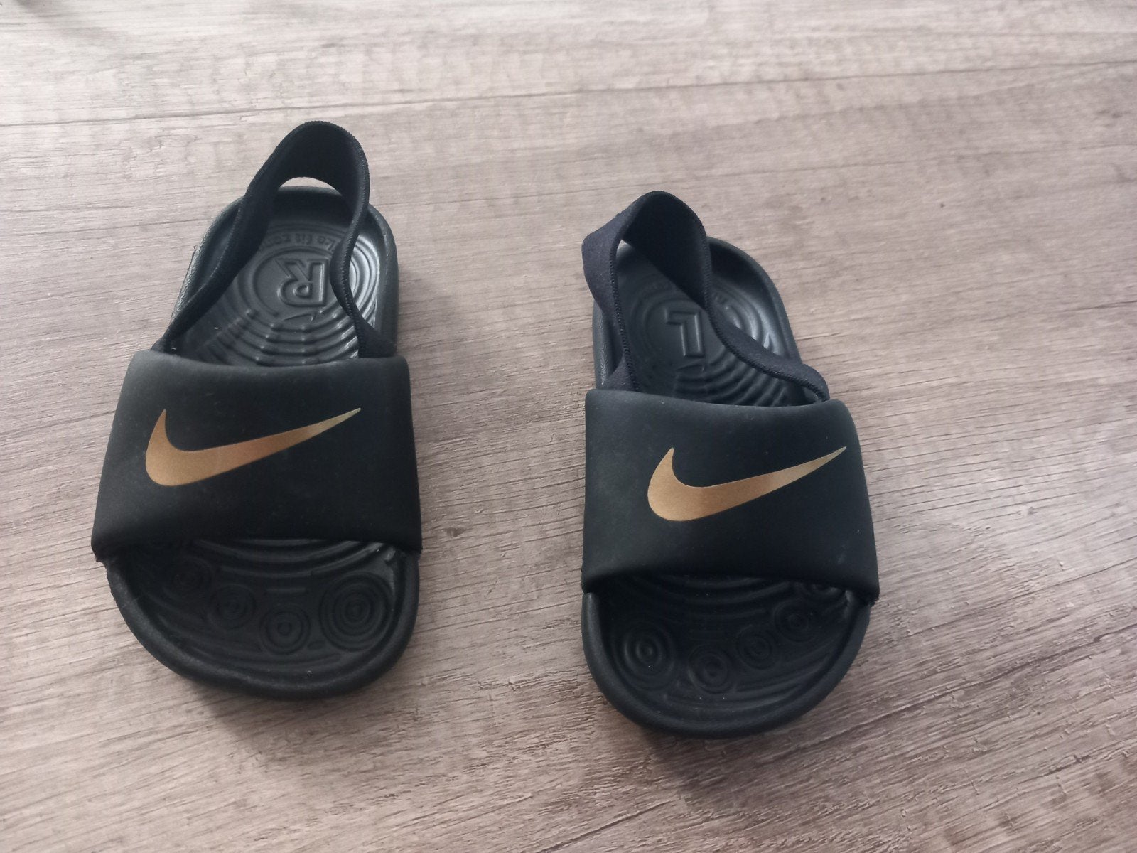 Sandaaltjes maat 21 nike, Ophalen, Jongen of Meisje, Schoenen, Zo goed als nieuw