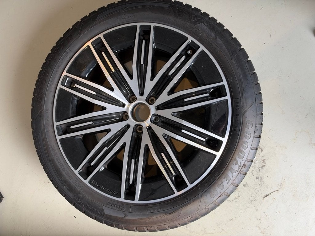 Originele Mercedes EQS SUV AMG 21 inch velgen + winterbanden, Ophalen, Gebruikt, 275 mm, Banden en Velgen