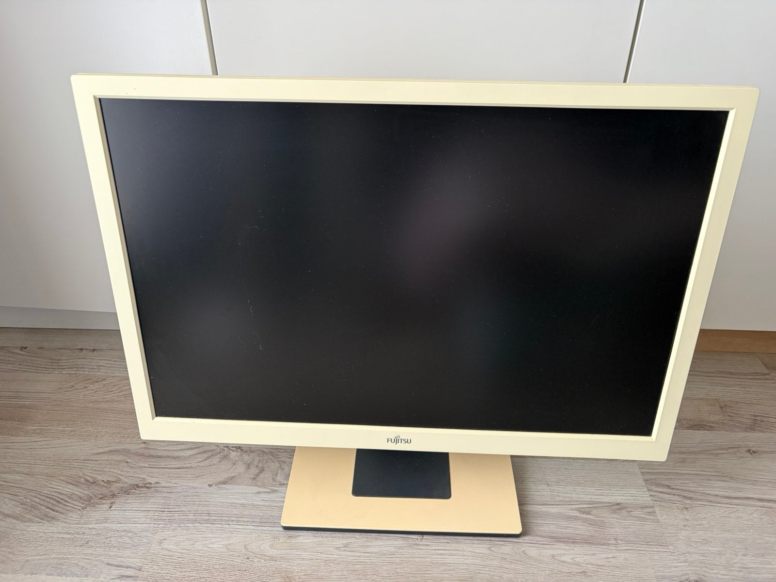 Monitor Fujitsu LCD diaplay, Computers en Software, Ophalen, Zo goed als nieuw, VGA, Overige resoluties
