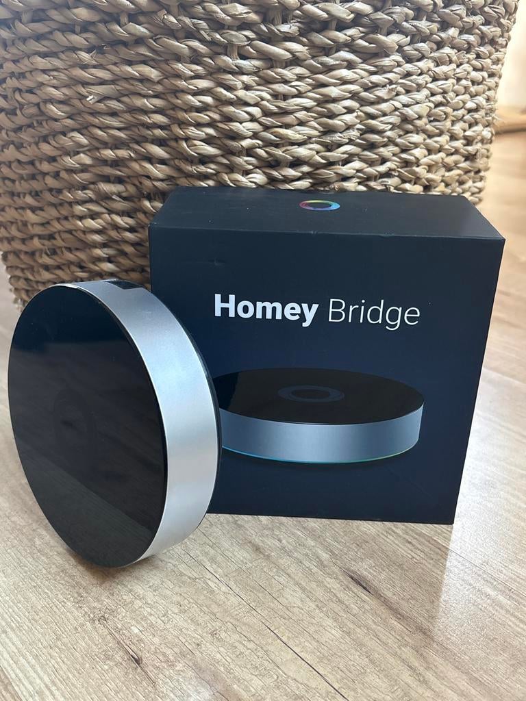 Homey Bridge Smart Home Hub - Zo goed als nieuw, Computers en Software, Overige Computers en Software, Zo goed als nieuw, Ophalen of Verzenden