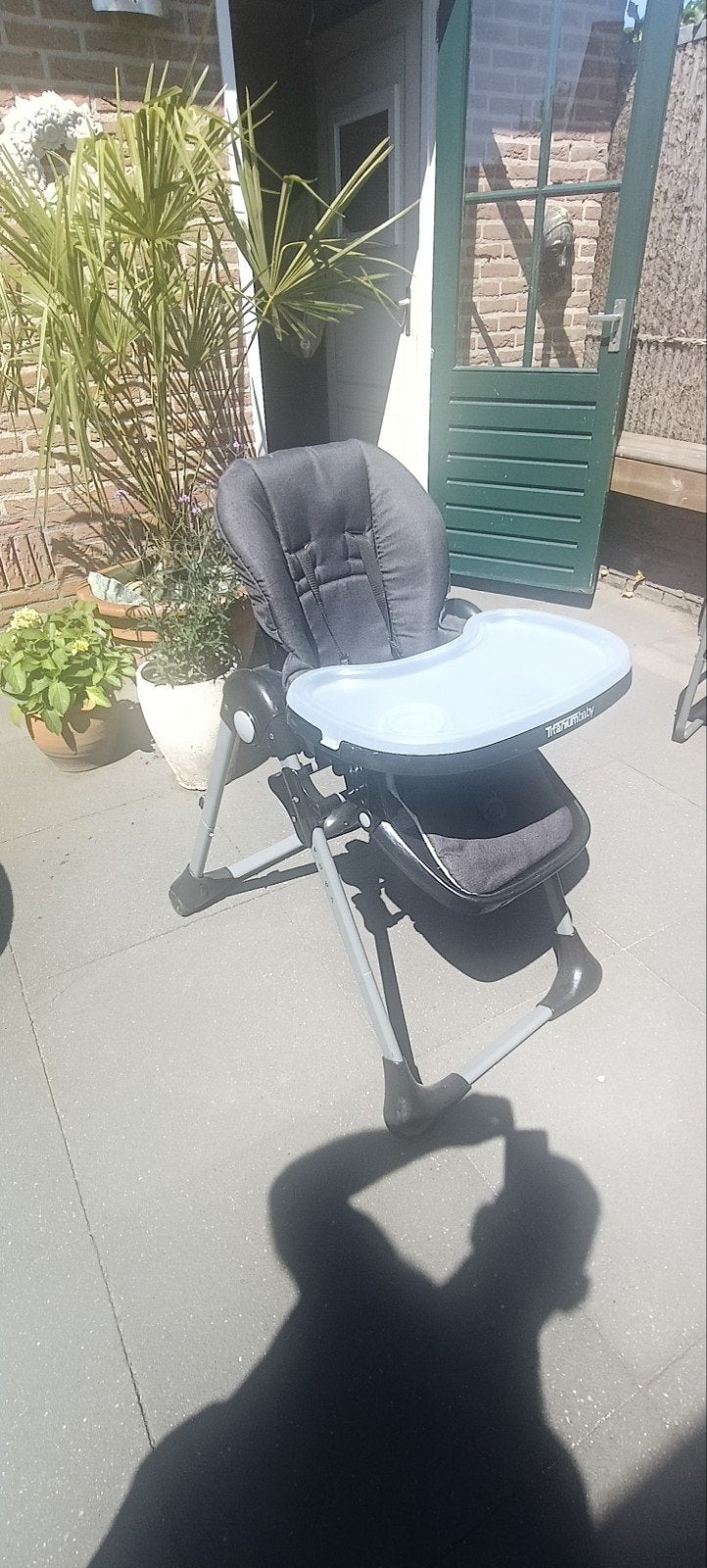 Titaniumbaby kinderstoel met afneembaar eetblad, Kinderen en Baby's, Ophalen, Zo goed als nieuw, Overige typen, Gordel(s)