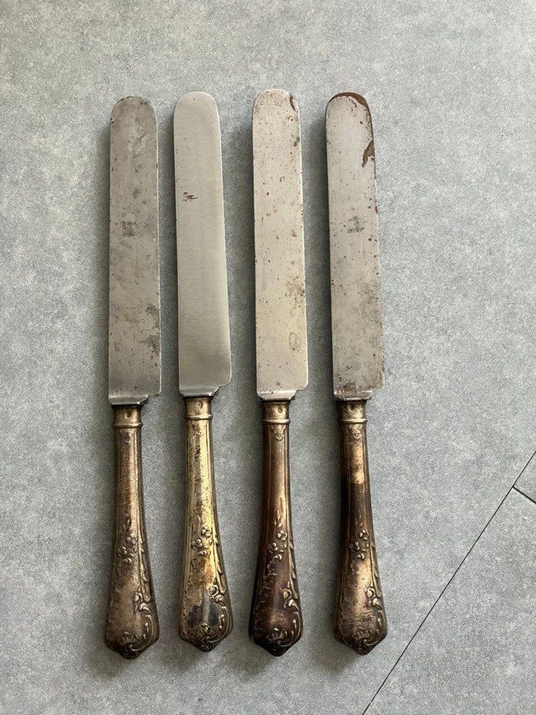 Set van 4 antieke adellijke tafelmessen (19e-eeuws), Ophalen of Verzenden