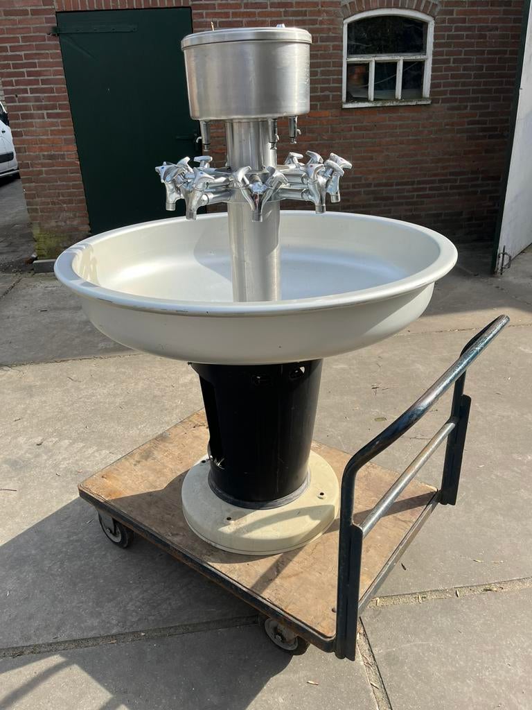 Ronde wastrog aluminium RVS 8 kraan warm/koud zeepdispencer, Ophalen, Gebruikt, Rvs, Overige typen