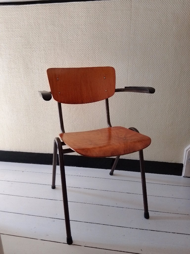 Vintage stoel schoolstoel bakelieten armleggers, Ophalen