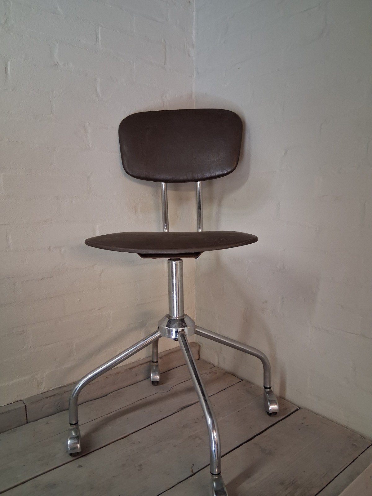 Vintage  brocante  bureaustoel/ burostoel jaren 70, Antiek en Kunst, Ophalen