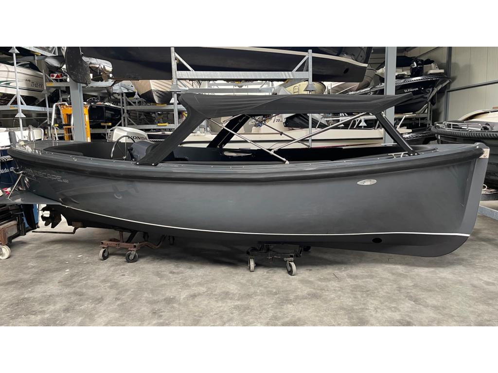 Escape 650, Watersport en Boten, Sloepen, Gebruikt, 7 m, Buitenboordmotor, Polyester