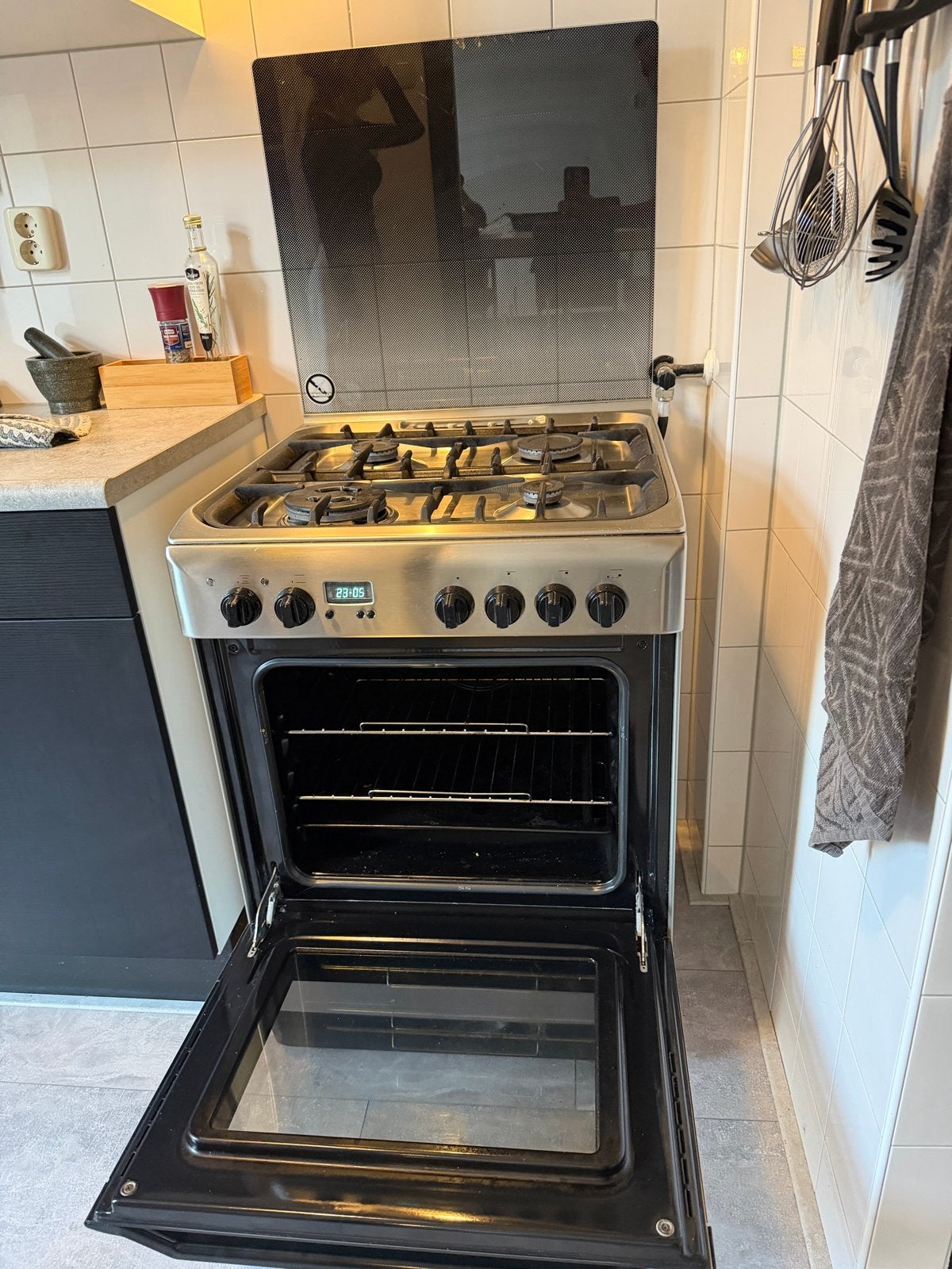 Indesit Vrijstaand Gasfornuis met Oven - Zilver, Ophalen, Gebruikt, 4 kookzones, Gas