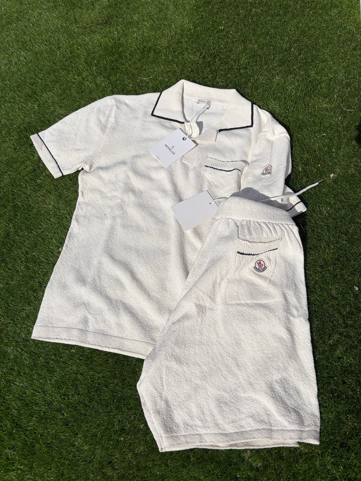 Moncler badstof set (polo en korte broek) - Nieuw met kaartj, Ophalen of Verzenden, Nieuw, Maat 36 (S)