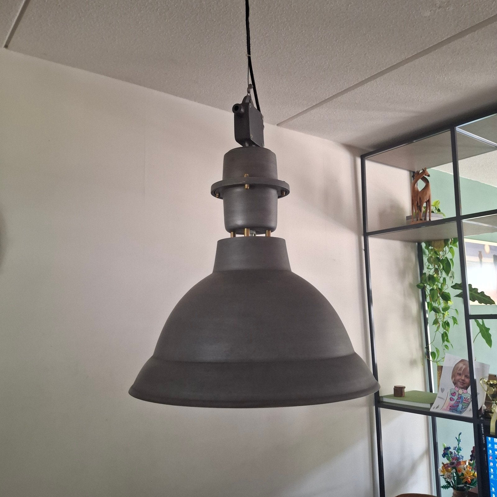 Industriële lamp, Ophalen