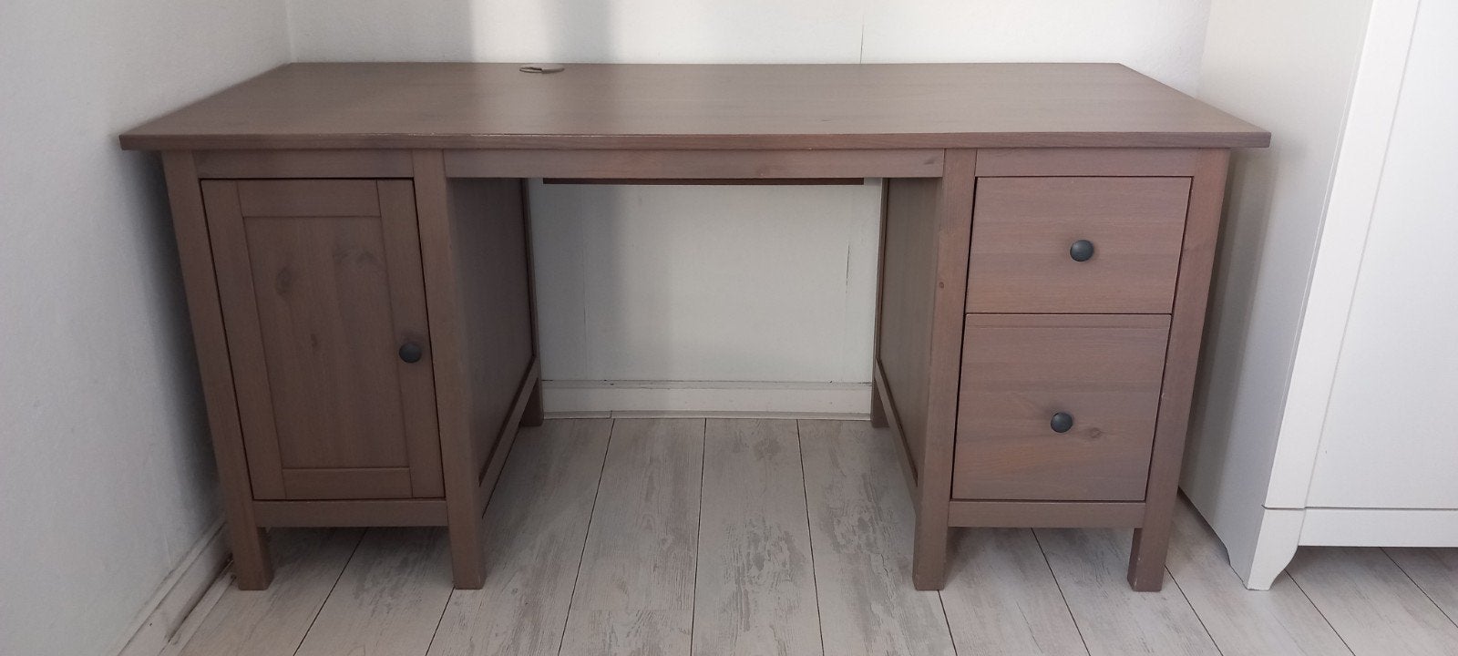 Bureau - vandaag GRATIS, Ophalen, Met lades, Gebruikt