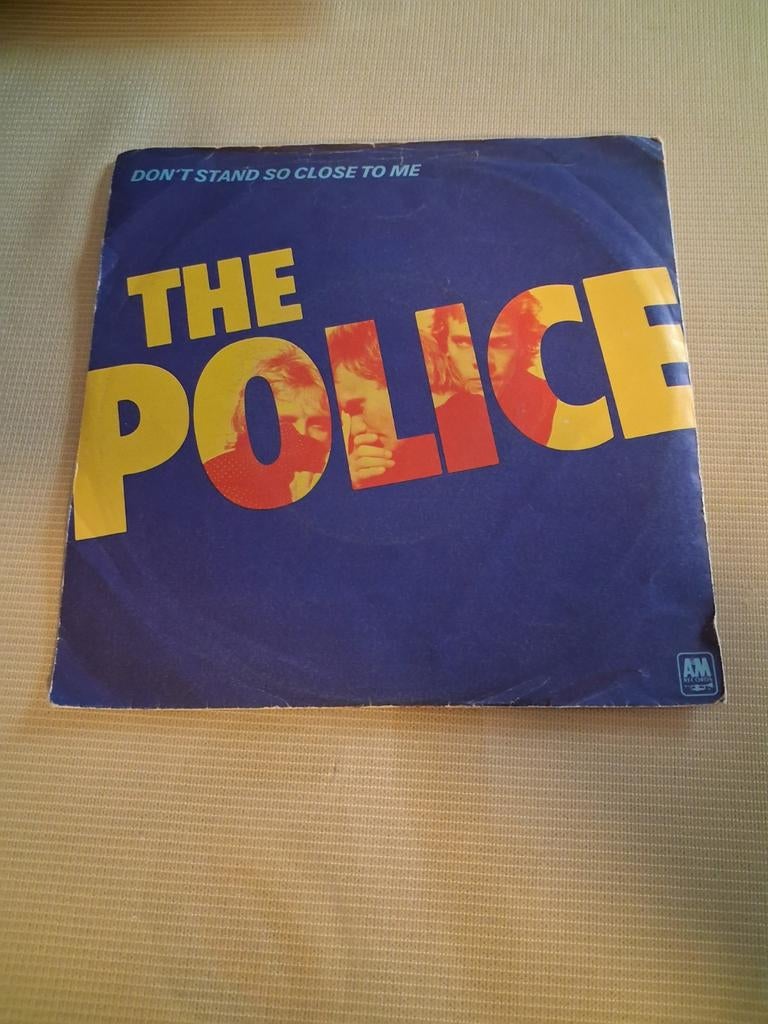 THE POLICE MOOIE SINGEL HOES EN VINYL, Ophalen of Verzenden, Zo goed als nieuw, Overige formaten