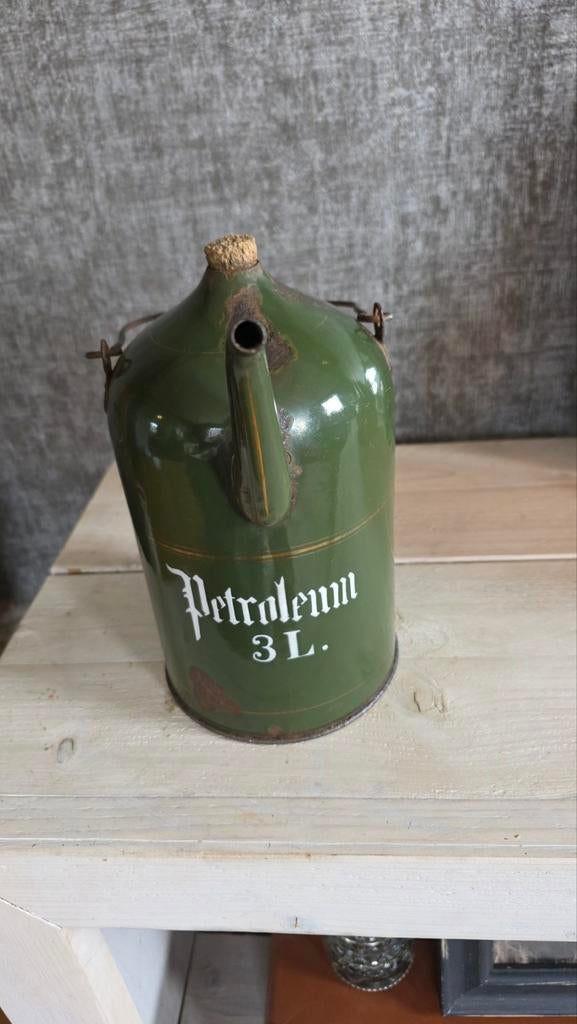 Donkergroen emaille petroleum, Antiek en Kunst, Antiek | Emaille, Ophalen of Verzenden