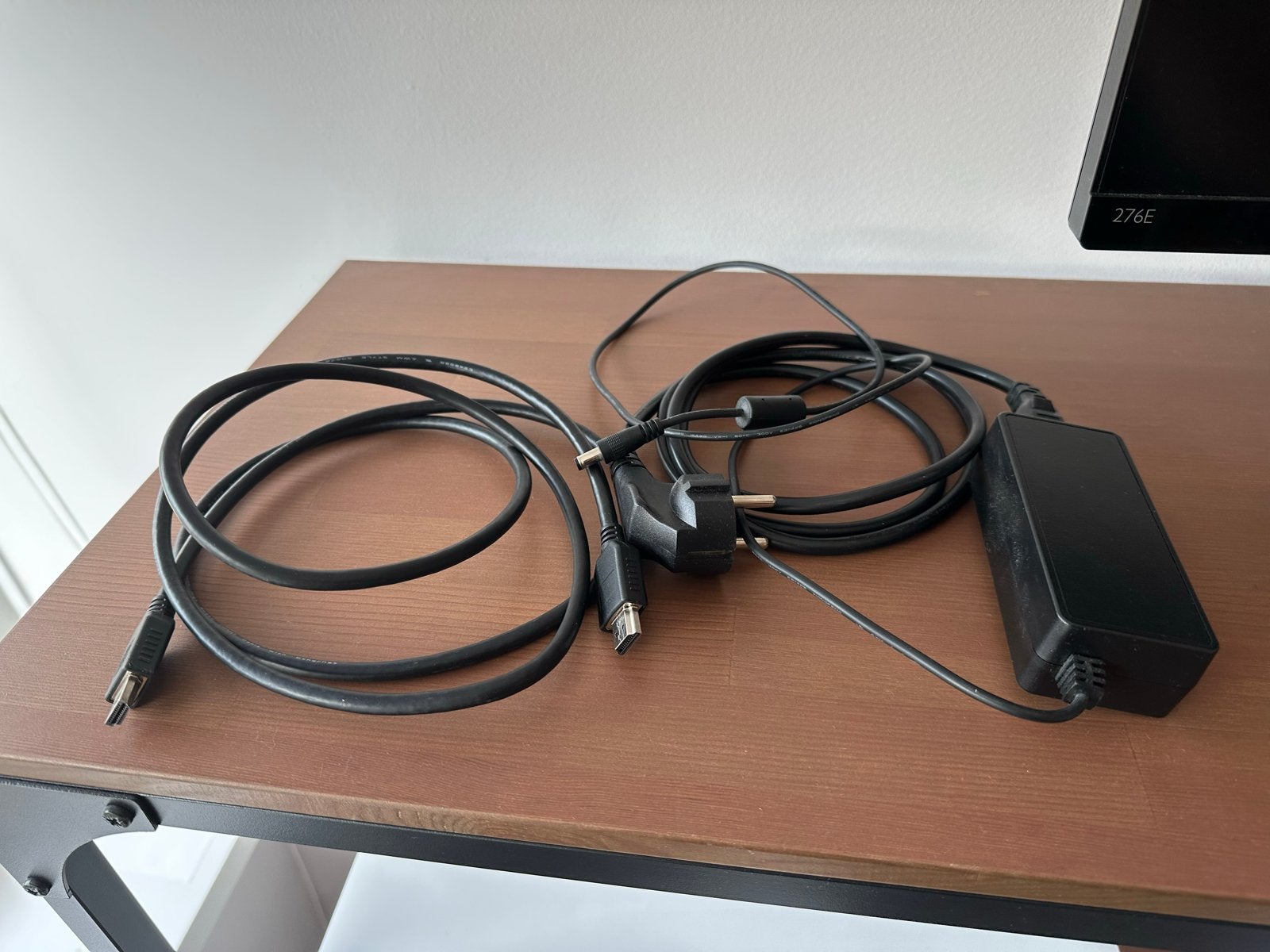 Foto 4 van Philips 27 inch 4K UHD Monitor (276E8VJSB)