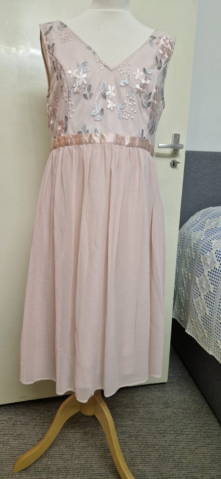 Roze cocktailjurk in maat 40, Kleding | Dames, Maat 38/40 (M), Cocktailjurk, Ophalen of Verzenden, Zo goed als nieuw