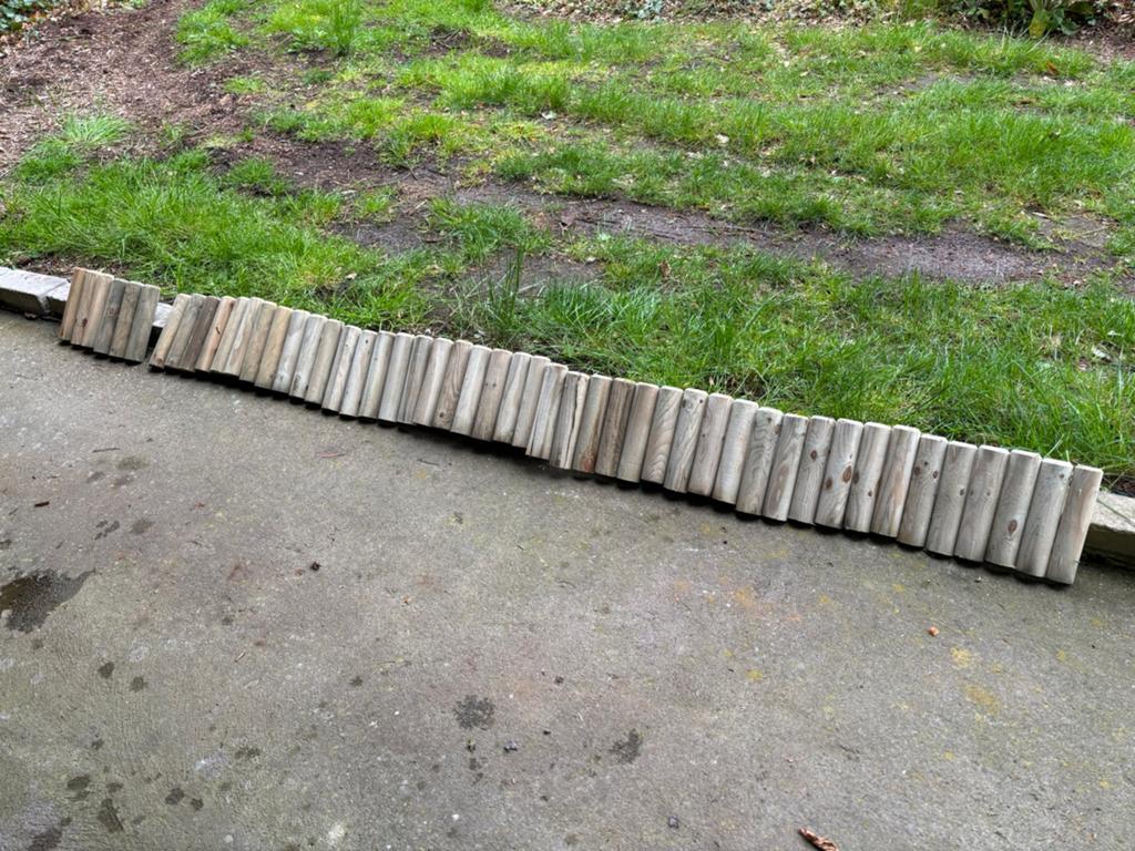 Border rol 2,5 meter, Ophalen, Zo goed als nieuw, Hout, Minder dan 25 cm
