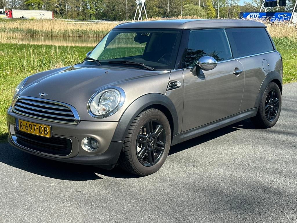 Mini Clubman 1.6 2013 Navi, Camera, Airco, Cruise, APK, Auto's, Mini, Voorwielaandrijving, 15 km/l, Start-stop-systeem, Bruin