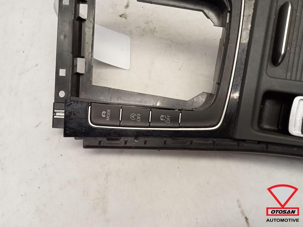 VW Golf 7 Middenconsole Bekerhouder Handrem Mode Schakelaar, Gebruikt, Volkswagen, Volkswagen AG, Berliner Ring 2
38440  Wolfsburg, DE