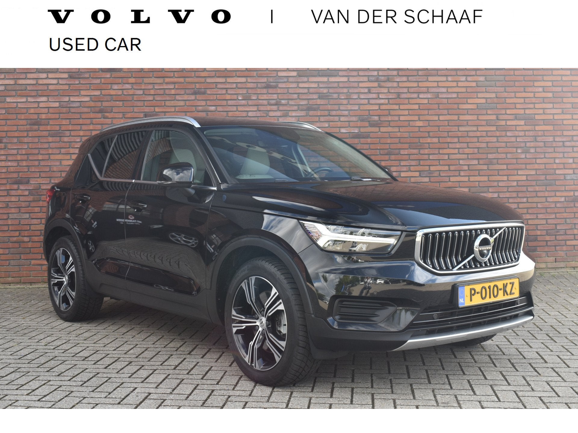 Volvo XC40 T5 262PK Recharge Inscription | Luxury Line | Pow, Zwart, Bedrijf, Hybride Elektrisch/Benzine, 3 cilinders