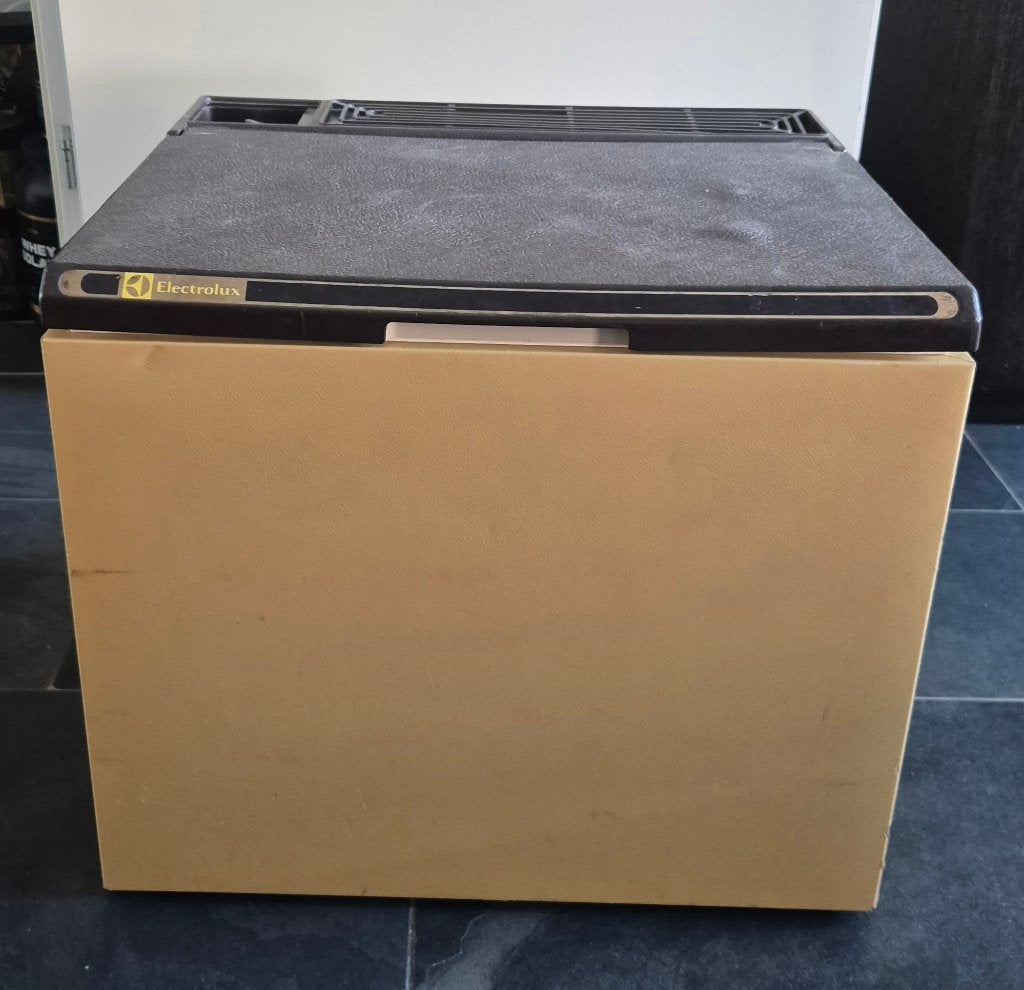 Camping koelbox Elektrolux 160 RC  230v/12v, Caravans en Kamperen, Koelboxen, Ophalen, Gebruikt, Koelbox, Elektrisch