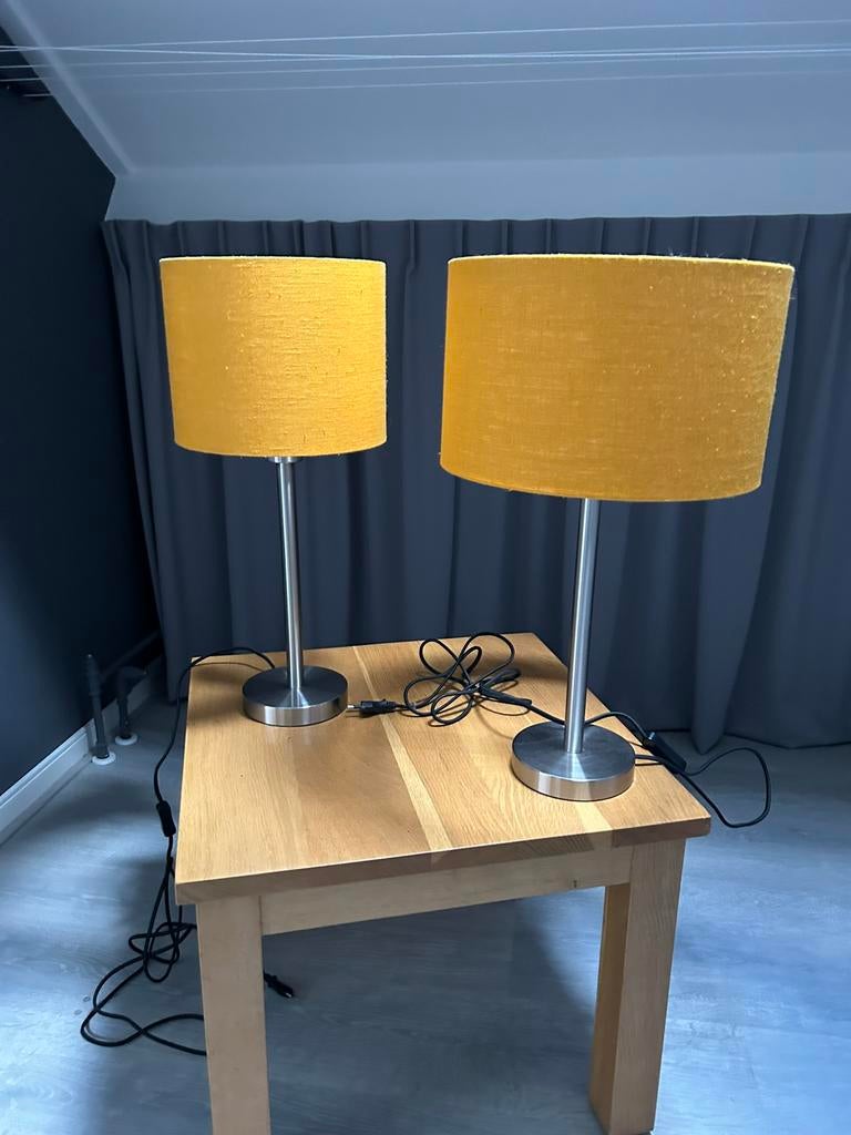 2 mooie tafellampen, Huis en Inrichting, Lampen | Tafellampen, Ophalen of Verzenden, Zo goed als nieuw, 50 tot 75 cm