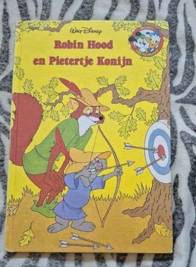 Boekenclub "Robin Hood en Pietertje Konijn"., Boeken, Meerdere stripboeken, Ophalen of Verzenden, Gelezen, Disney