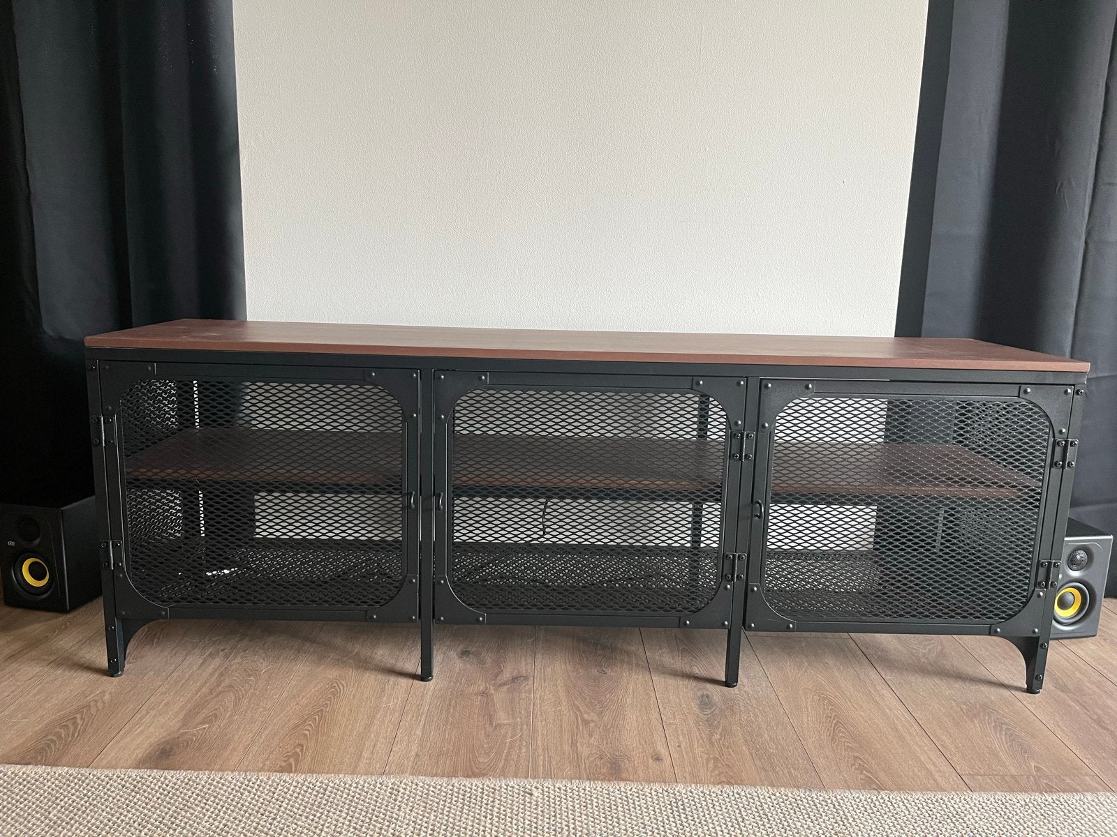 IKEA FJÄLLBO TV-meubel, zwart, 150x36x54 cm, Ophalen, 100 tot 150 cm, Zo goed als nieuw, Minder dan 100 cm