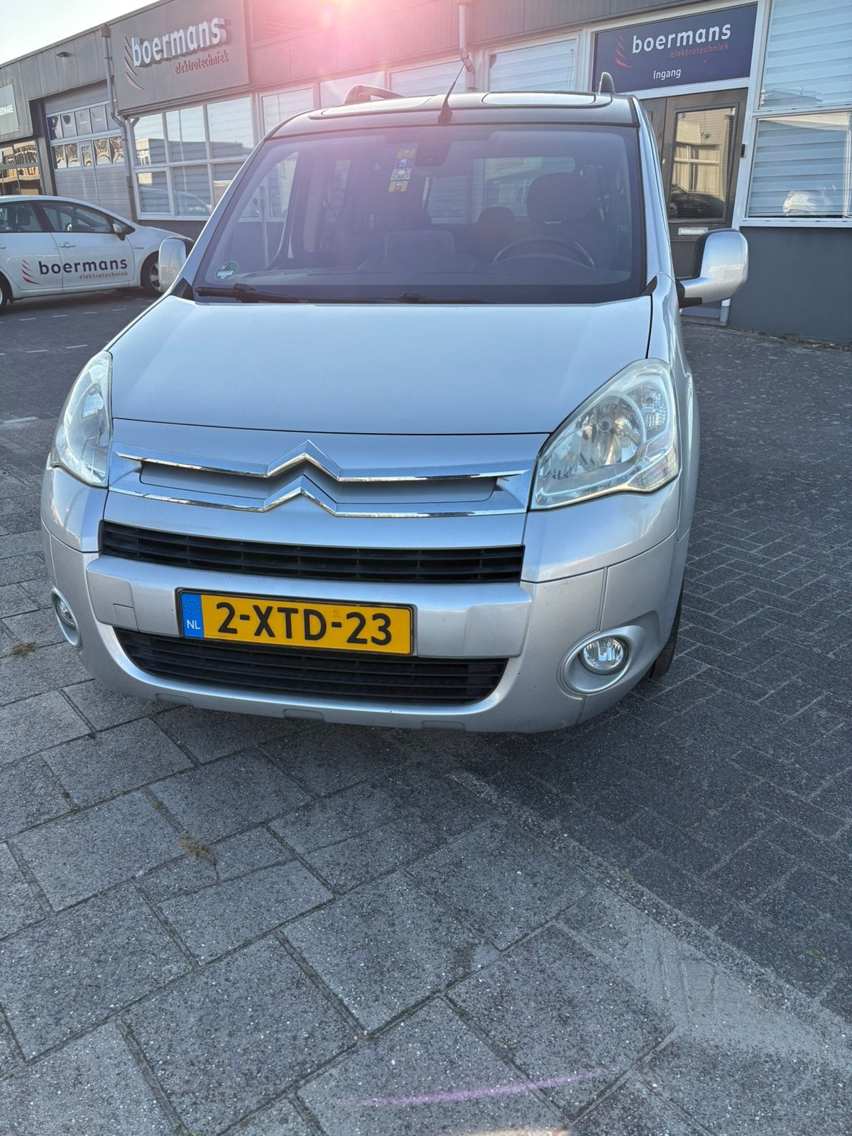 Citroën Berlingo 1.6 88KW 2010 Grijs, Auto's, Voorwielaandrijving, 4 cilinders, 14 km/l, 1300 kg