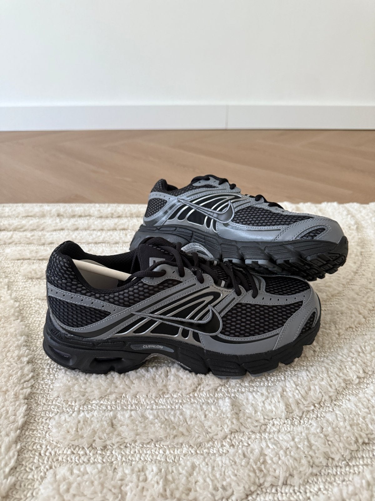 Nike Air Max Moto 2K - Zwart/Grijs Sneakers, Ophalen of Verzenden, Nieuw, Zwart, Sneakers of Gympen