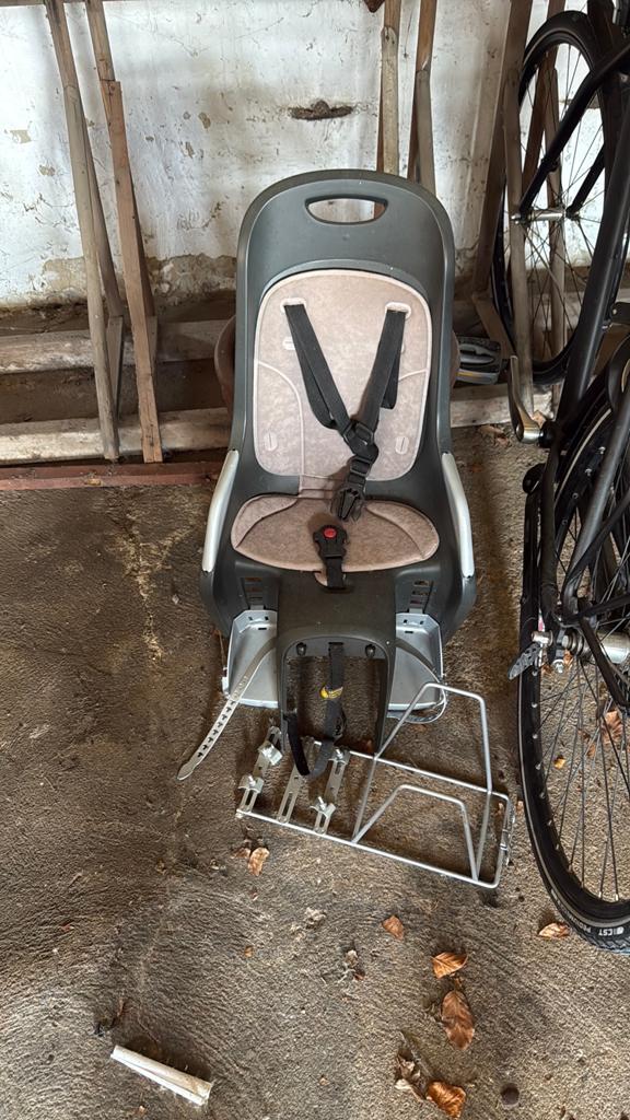 Gratis fietsstoel, Fietsen en Brommers, Fietsaccessoires | Fietsstoeltjes, Ophalen, Achterzitje, 0 t/m 18 kg, Gebruikt