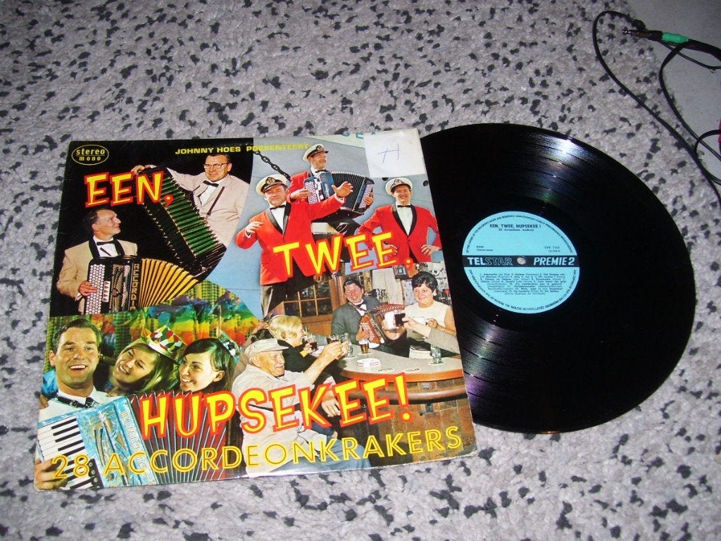 JOHNNY HOES EEN TWEE HUPSEKEE, LP, Overige formaten, Ophalen of Verzenden, Zo goed als nieuw