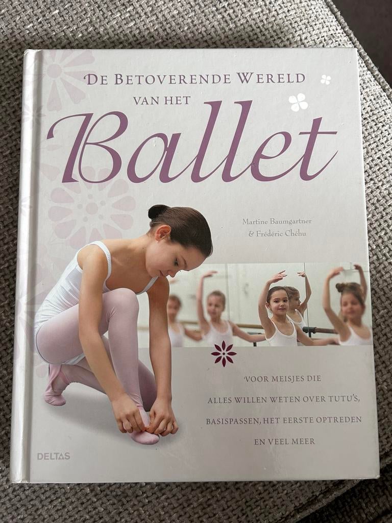 M. Baumgarter De betoverende wereld van het ballet, Boeken, M. Baumgarter; F. Chehu, Fictie algemeen, Ophalen of Verzenden, Zo goed als nieuw