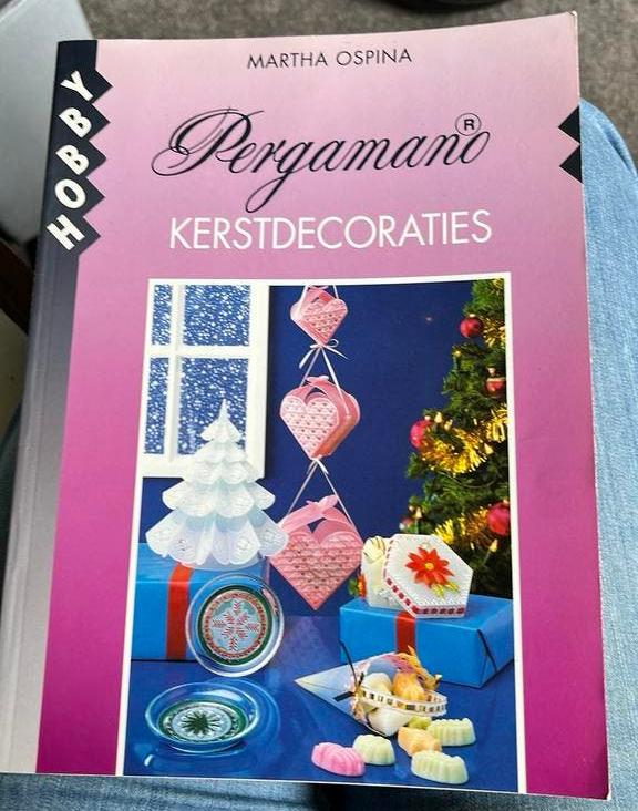 Te koop wegens overcompleet Pergamano boek kerst, Ophalen of Verzenden, Zo goed als nieuw, Tekenen en Schilderen