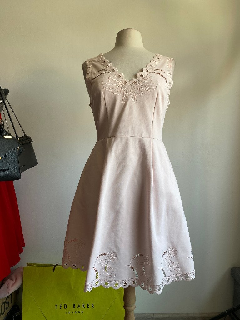 Ted Baker jurk Emalise poederroze kant - Maat 3 (38/40), Maat 38/40 (M), Ophalen of Verzenden, Zo goed als nieuw, Roze