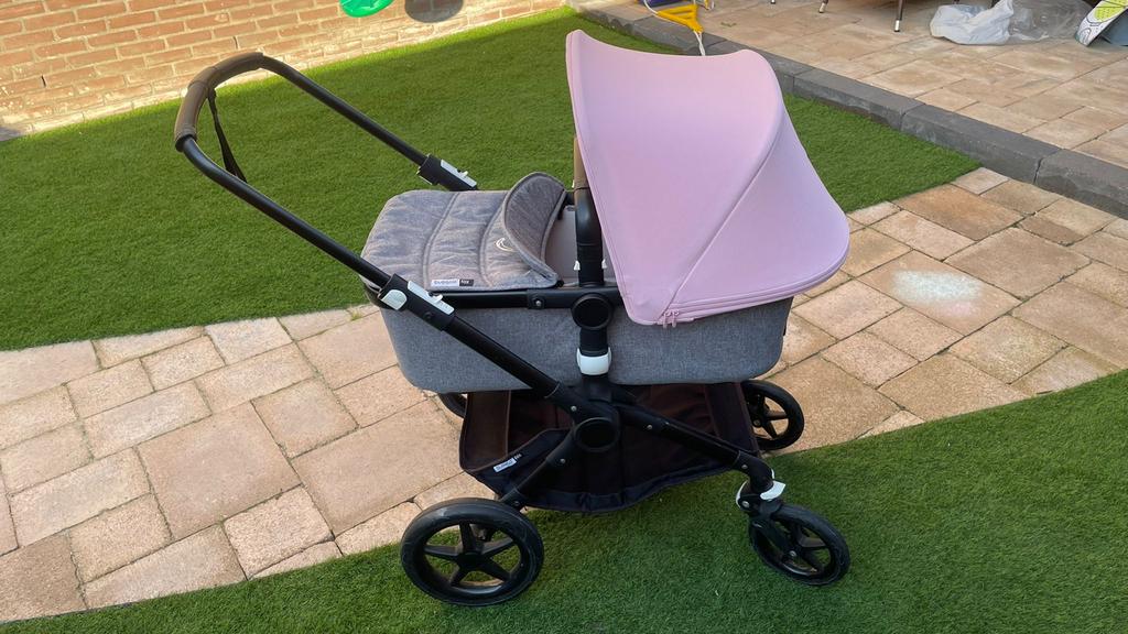 Bugaboo Fox kinderwagen roze/grijs met accessoires, Ophalen, Gebruikt, Bugaboo, Combiwagen