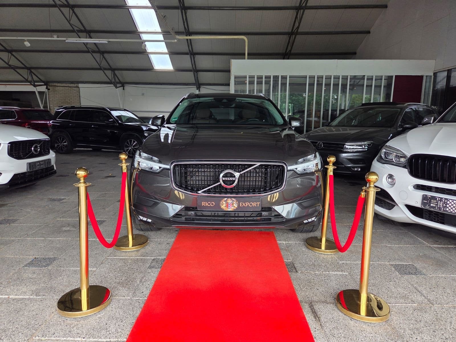 Volvo XC60 2.0 B4 AWD Inscription ! DIESEL HYBRIDE !, Auto's, Automaat, Gebruikt, Euro 6, 1969 cc