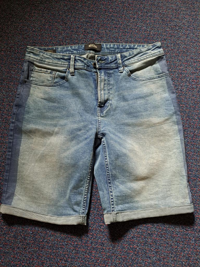 Refill spijkerbroek shorts maat L (shoeby), Ophalen of Verzenden, Zo goed als nieuw, Blauw, Refill