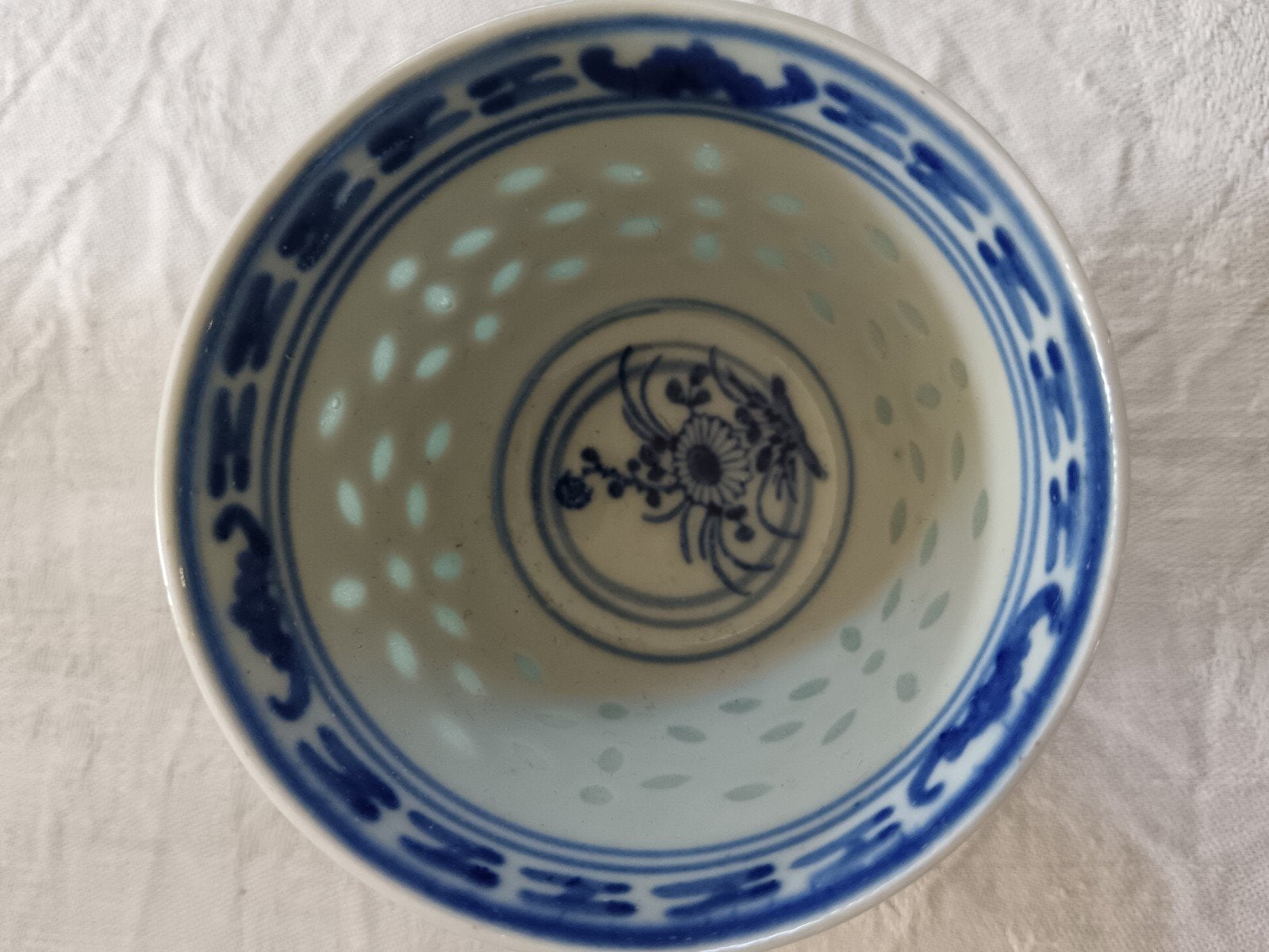 Antieke Chinese Rijstkom met Rijstkorrelpatroon, Antiek en Kunst, Ophalen of Verzenden