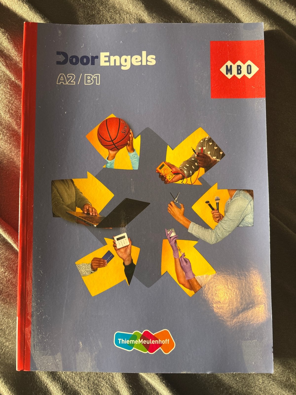 Door Engels A2/B1 MBO - ThiemeMeulenhoff, Ophalen of Verzenden, Zo goed als nieuw, Engels