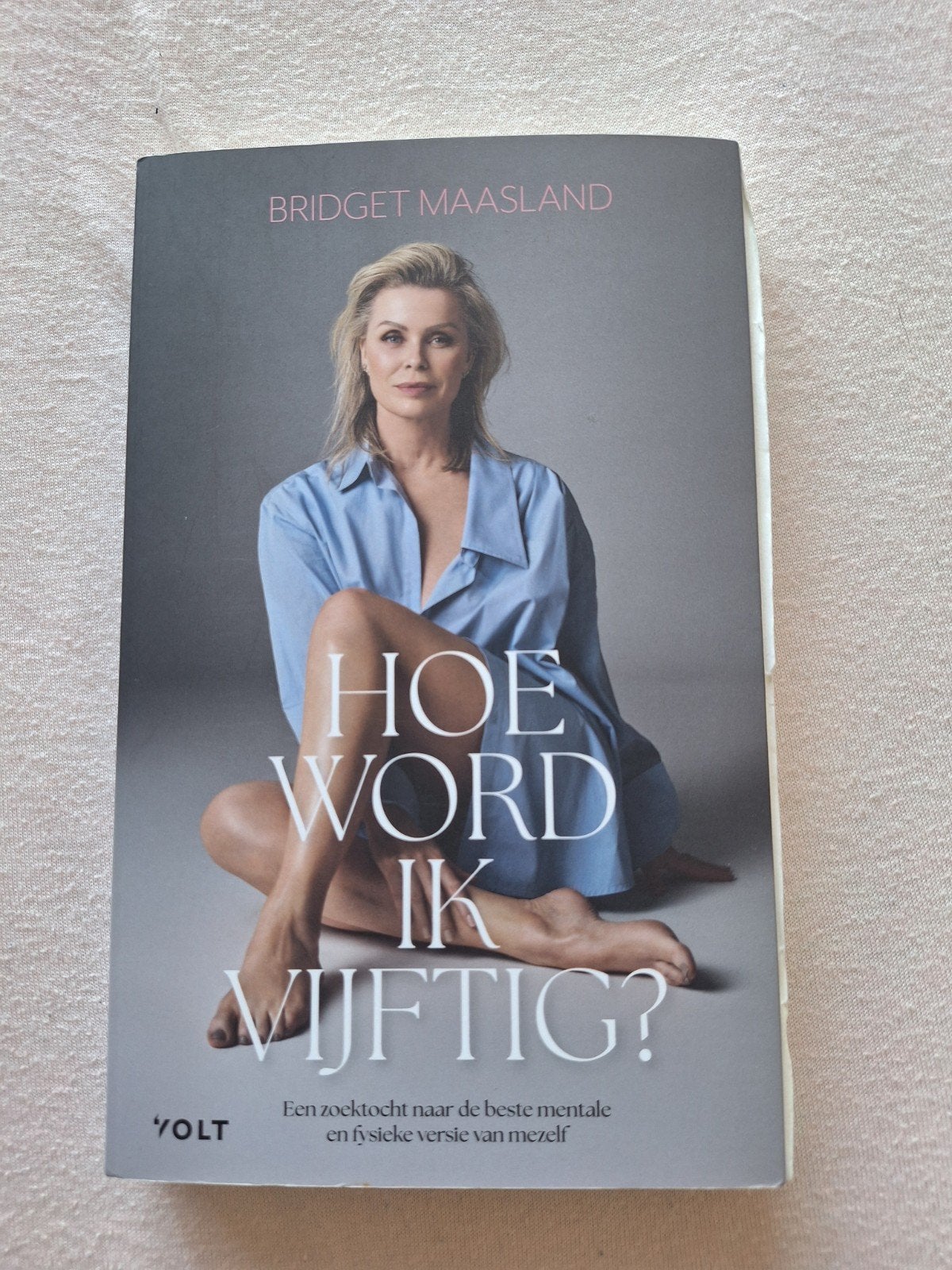 Bridget Maasland - Hoe word ik vijftig?, Ophalen of Verzenden, Zo goed als nieuw, Bridget Maasland, Mode algemeen