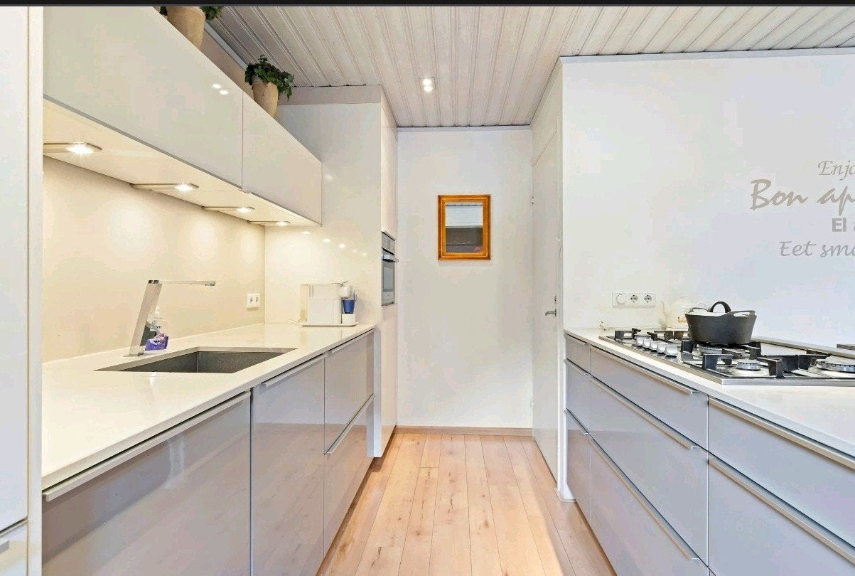 Keuken met stenen aanrecht blad, Ophalen, Gebruikt, Graniet of Steen