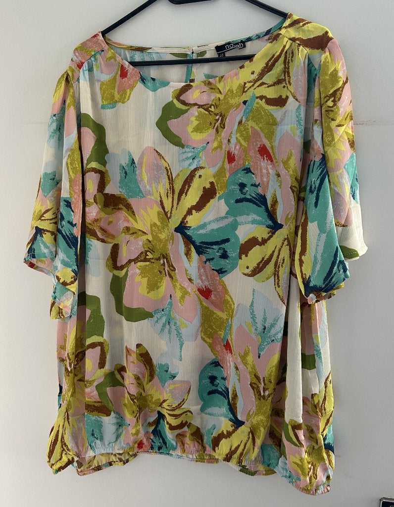 Norah vrolijke top met bloemen mt 48, Meerkleurig, Zo goed als nieuw, Norah, Shirt of Top