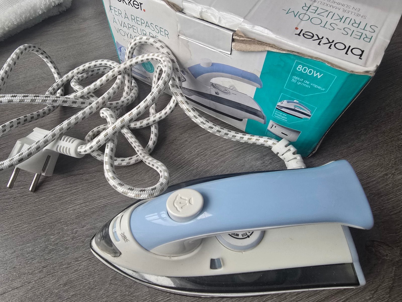 Reis strijkijzer / travel iron, Witgoed en Apparatuur, Strijkijzers en Strijkplanken, Ophalen, Zo goed als nieuw