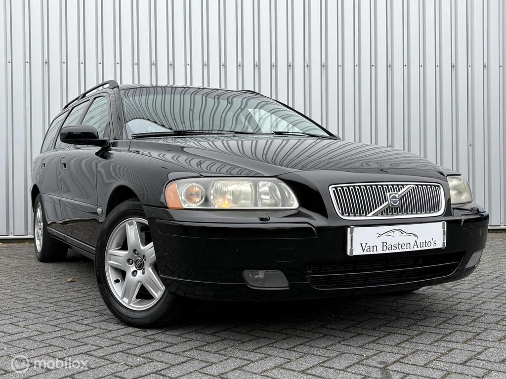 Volvo V70 2.5T Momentum | 210pk | NAP | Trekhaak |Youngtimer, Voorwielaandrijving, Zwart, 1504 kg, Leder en Stof