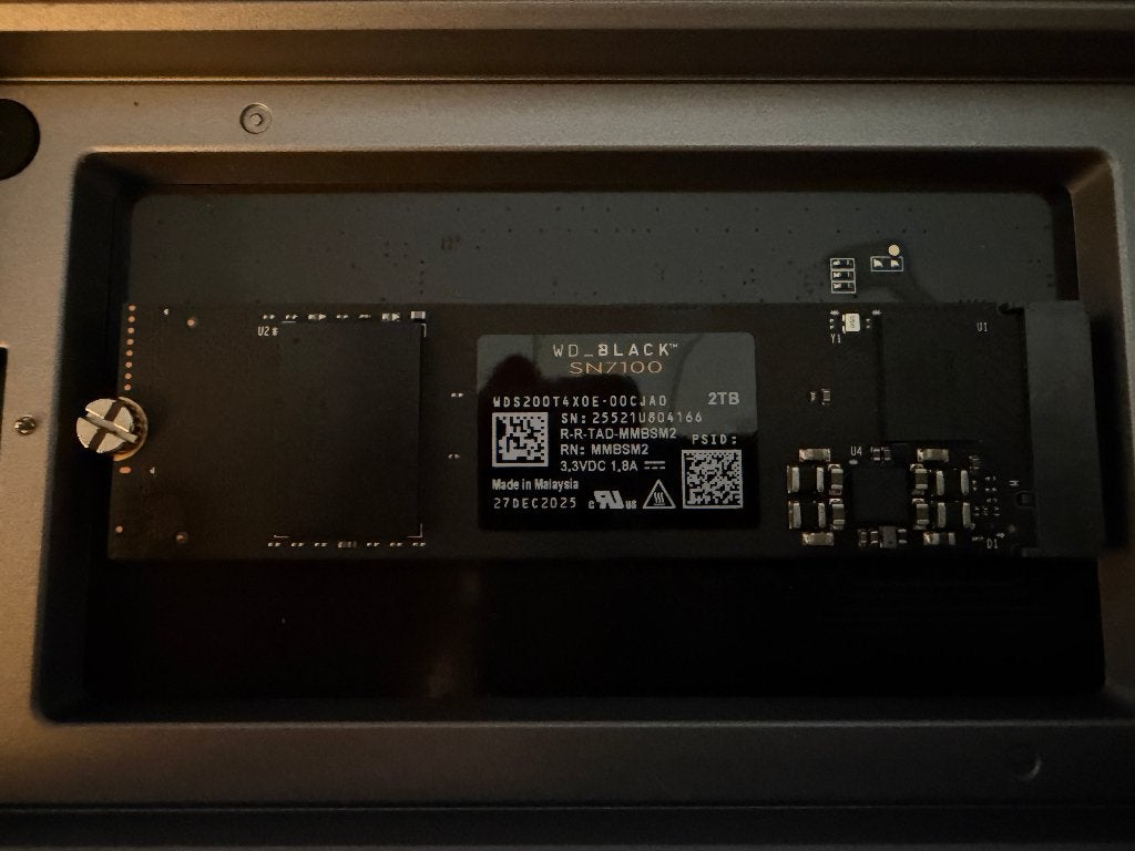 WD BLACK SN7100 2TB NVMe SSD (evt met TB behuizing), Computers en Software, SSD, Zo goed als nieuw, Desktop, Overige aansluitingen